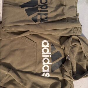 Adidas Khaki Apparel Set